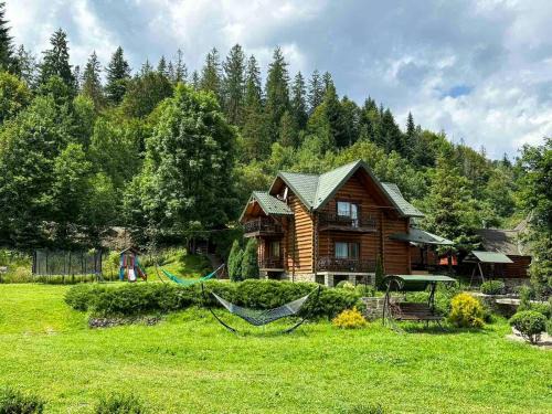 Mykulychyn House | Discover Під лісом: 4-Star Cottages with Ocean Views