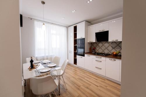 Ternopil Apartment | Tranquil Apartment in the Heart of the City - 9.7/10 Rated