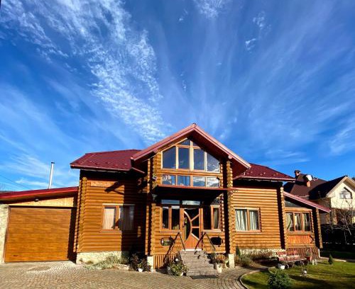 Skole House | Cozy Cottage in the Carpathians, Pet & Child Friendly Stay