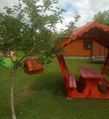 Huklyvyi House | Cozy Cottage "Затишний відпочинок" with Breakfast & Kitchen