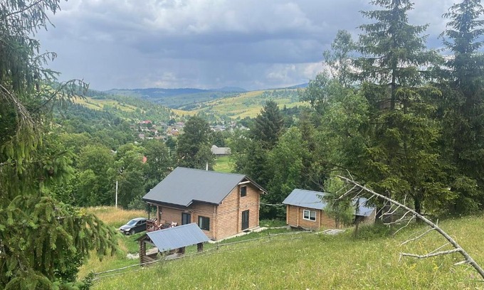 Soymy House | Cozy Gasthof Dresden: Pet-Friendly with Ocean Views