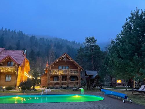 Mykulychyn Villa | Villa Затишна: Oceanfront Escape with Pool & Pet Friendly