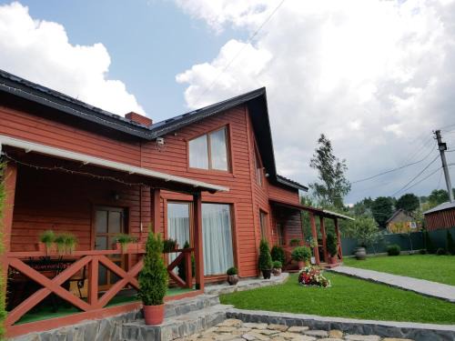 Yasinya Hotel | Experience коттедж "Пятое Колесо" with Pool and Dining