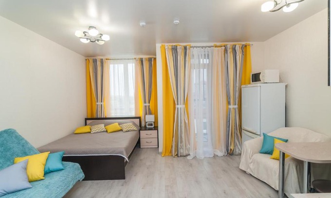 Molotovka Apartment | Budget-Friendly Stay at Краски YEIIOW with Accessibility
