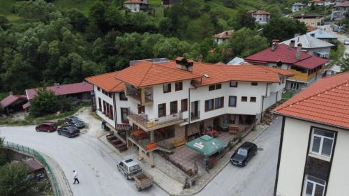Trigrad House | Guest House Kамината: Highly Rated with Family Amenities