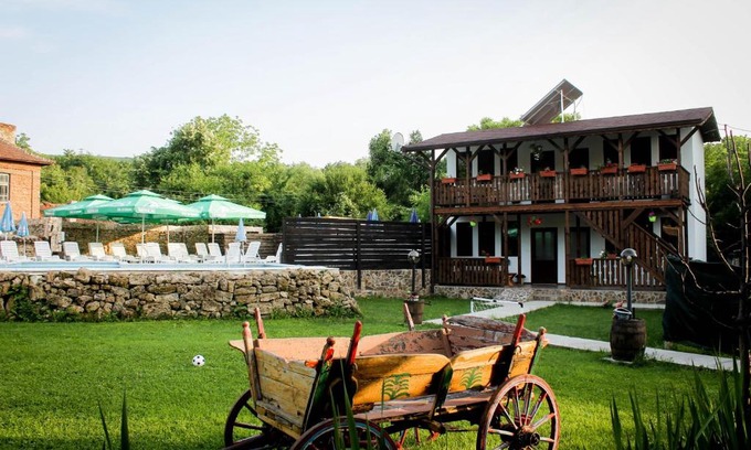 Krushuna House | Explore Къща за гости "Крушунско ханче" with Pool & Ocean Views