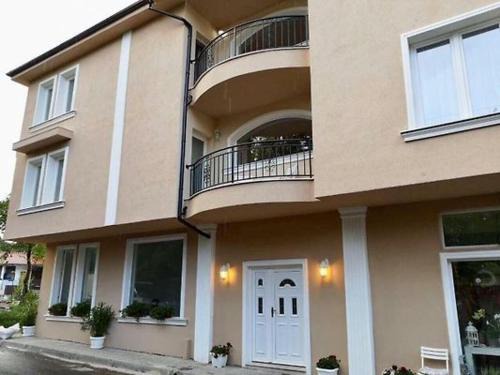 Chernomorets House | Guest Rated 10/10: Къща за гости НЕЛ with Ocean Views