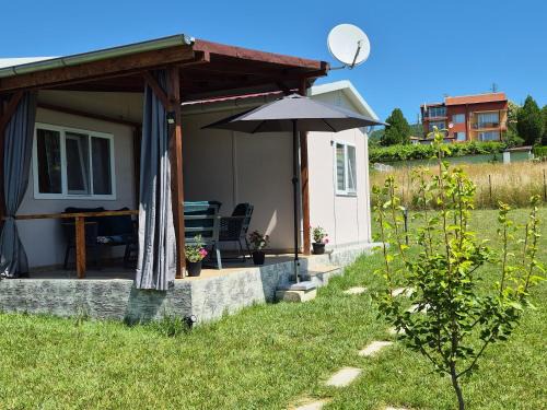 Izgrev Resort | Family-Friendly Getaway at Къщички Sunrise - Rated 10/10