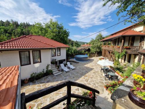 Troyan House | Discover Relaxation at Къщи за гости "Зелената долина"