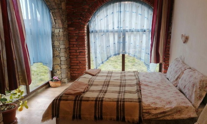 Kalofer House | Discover Лилянината къща: Family-Friendly Retreat Awaits