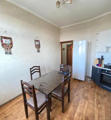 Ak-Talaa District Apartment | Логвиненко 32