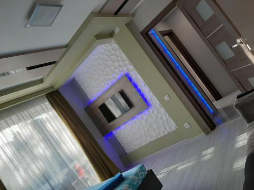 Uzhhorod Apartment | Comfortable Люкс1: Pet-Friendly & Family-Oriented Stay
