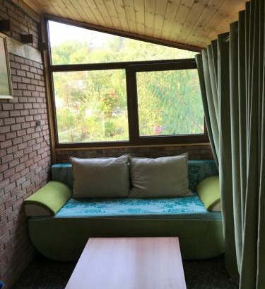 Transnistria Ski Chalet | Cozy Chalet in Stroyentsy: Pet and Child Friendly Getaway