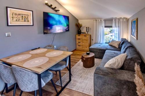 Chepelare Apartment | Stunning Attic with Breathtaking Views and Family Amenities