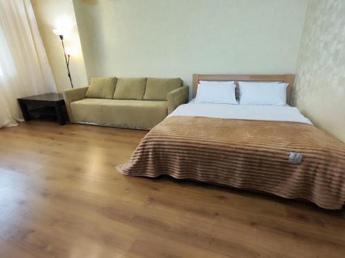 Shevchenkivs'kyi District Apartment | Ideal 2-Bedroom Near British School & US Embassy
