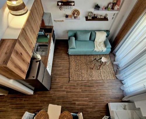 Paralia Ofryniou Apartment | Oceanfront Escape at Морска къща ЕММА - 10/10 Rated Stay