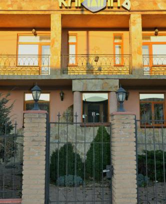 Podilskyj Hotel | Comfortable Мотель Карман: Child-Friendly Stay with Great Reviews