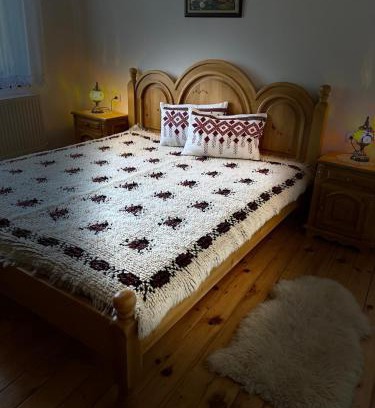 Devin House | Cozy Музикалната къща: Family-Friendly with Breakfast Included