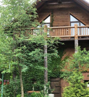 Roztoky House | Exceptional Stay at На Галіції: Pet & Child Friendly