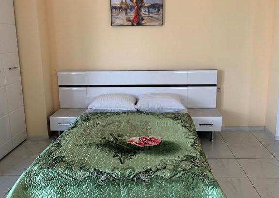 Imeritinskaya Lowland House | Cozy НЕКРАСОВКА: Guest Rated 8/10 with Kitchen Access