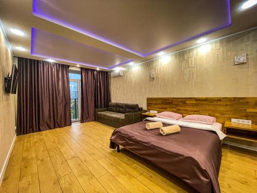 Kremenchuk Apartment | Modern Centerpiece Near Waterfront with Oceanfront Views
