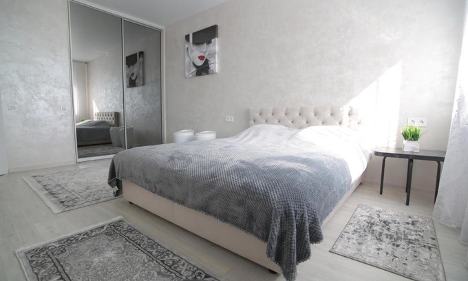 Rivne Apartment | Experience Ніжність: 4-Star Comfort Rated 9.9/10