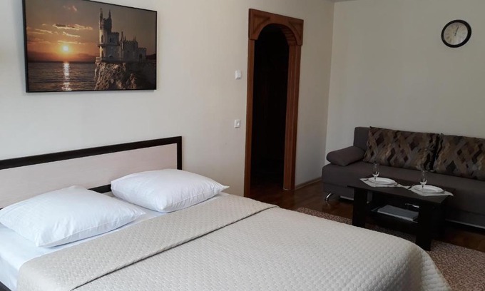 Penza Apartment | Cozy One-Bedroom Apartment in Penza with Ocean View