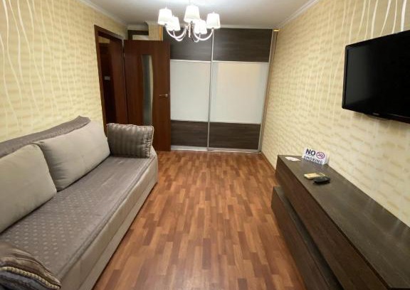Pervomayskoye Apartment | Cozy One-Bedroom Near Theatre Boulevard – Family Friendly