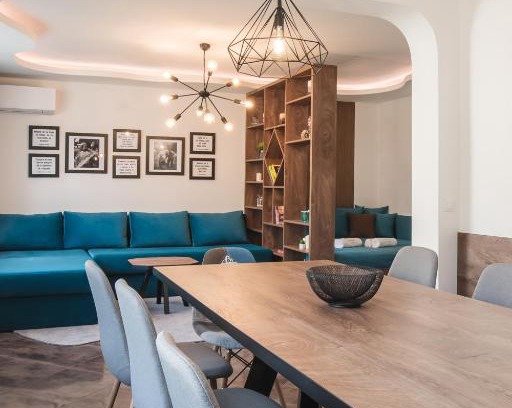 Devin House | Orpheus Melodies: Family-Friendly Retreat with Top Ratings