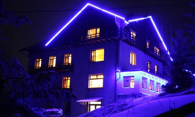 Dragobrat Hotel | Discover Оселя Драгобрат: Family-Friendly with Hot Tub