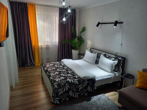 Aktobe Apartment | Family-Friendly Островок Уюта with 10/10 Guest Ratings