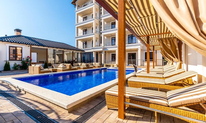 Kabardinka Hotel | Inviting Отель Южные Ночи: 4-Star Comfort with a Pool