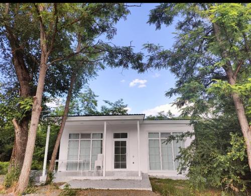 Azerbaijan House | Family-Friendly Stay at Отель яблоневый сад - 10/10 Rating