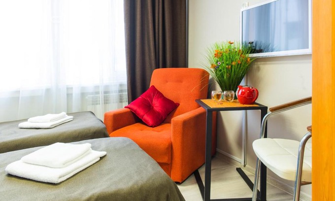 Surgut Apartment | Budget-Friendly Stay at Hotel Berlin with Hot Tub & Breakfast