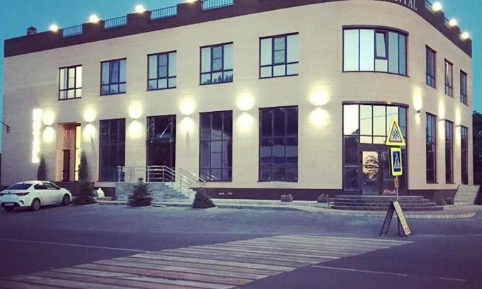 Semikarakorsk Hotel | Continental Hotel: Guest Rated 9/10 with Complimentary Breakfast