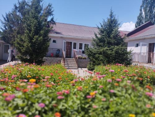Korumdu Hotel | Pet-Friendly Retreat at Пансионат Нептун for Families