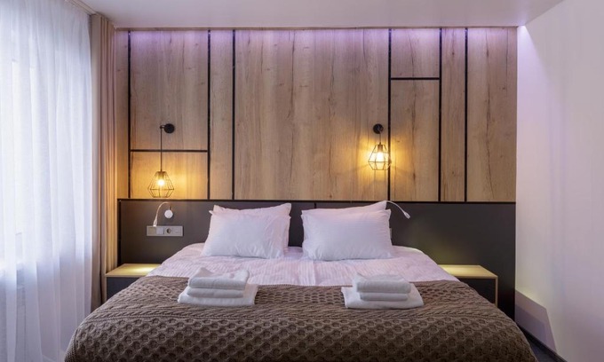Baykalsk Hotel | Discover Парк-Отель "Соболинка": Guest Rated 9/10 with Hot Tub