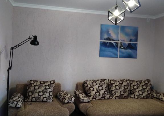 Vol'sk Apartment | Discover the Comfort of Пеульфай for Your Next Stay