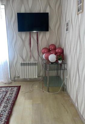 Turkestan Apartment | Cozy Short-Term Apartment with Hot Tub & Child-Friendly Space