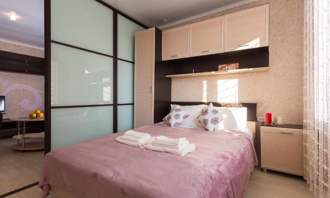 Ufa Apartment | Guest Rated 10/10: Chernikovka Deluxe with Pool & Hot Tub