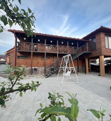 Polyana House | Guest Rated: 9.8 at Приватна садиба ~Smoky mountain~