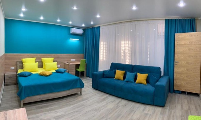 Perevolotskiy Hotel | Budget-Friendly Grand Oasis: Breakfast & Family Amenities