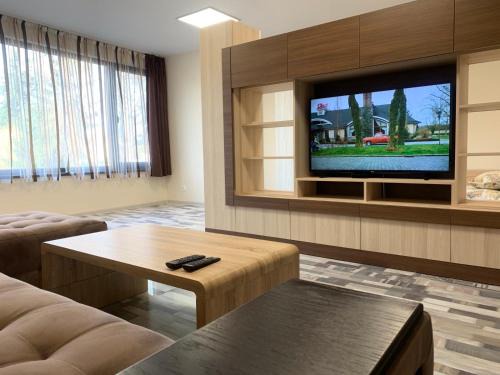 Samokov Apartment | Discover Family-Friendly Comfort at При Павката Hotel