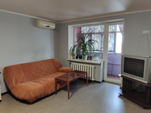 Krivoy Rog Apartment | Highly Rated Hotel at проспект Миру 35 - Book Now!