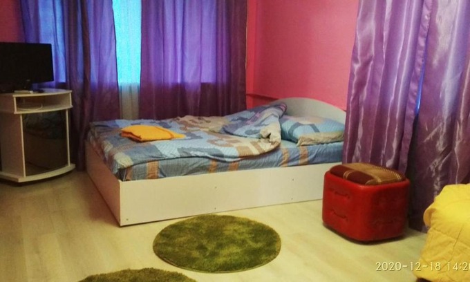 Chernihiv Apartment | Paradise Retreat: Family & Pet Friendly with 9/10 Rating