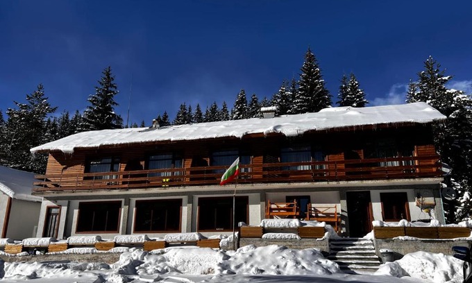 Semkovo Cabin | Relaxing Retreat at Райски кът “Еленова поляна” with Hot Tub