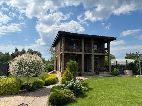 Klavdiyevo-Tarasove House | Relaxing Retreat: Pet-Friendly Ranch by Lakes and Forests