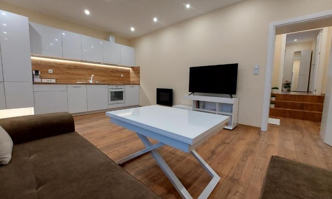Hisarja Apartment | Relax at Релакс Хисаря 2 - Family-Friendly Retreat