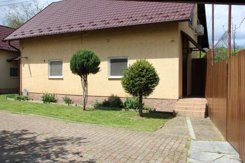 Berehove Apartment | Discover Роман: Guest Rated 8.6/10 for Your Stay