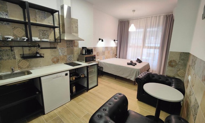Calpe City Center Apartment | Beachfront РUEВLO МAR: Pet-Friendly Hotel Apartments